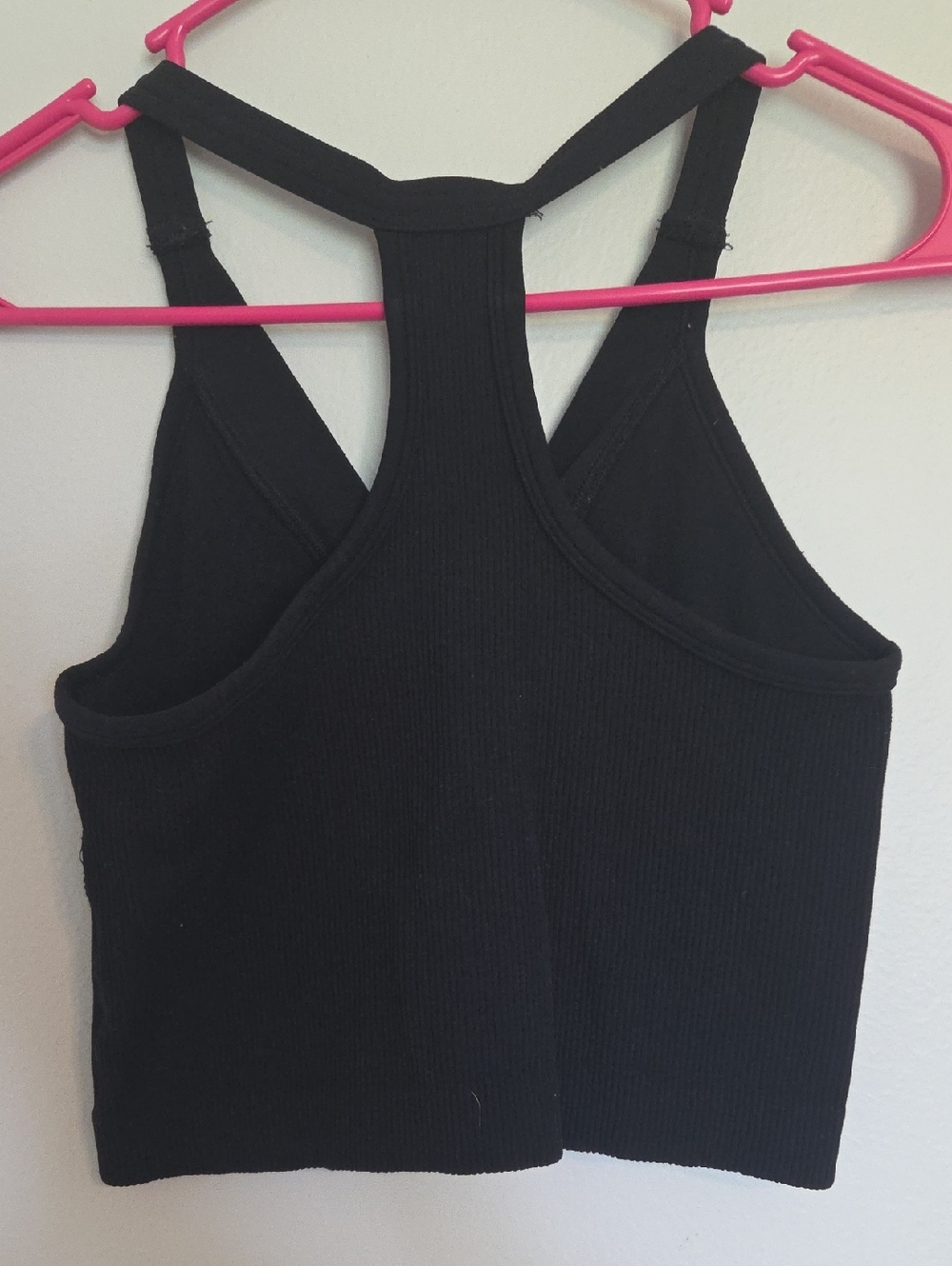 Black Ribbed Racerback Crop Top - Women - Picture 2 of 3